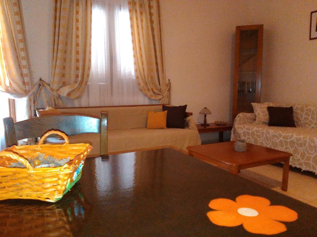 Maridatis Apartments ปาเลกาสตรอน ภายนอก รูปภาพ